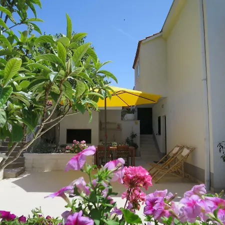 Apartments Kuzmanic Omiš Extérieur photo
